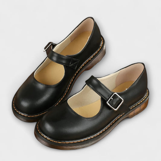 Claire Loafers met Siernaden en Gesp