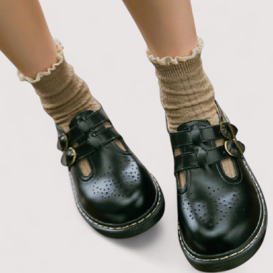 Aurora – Stylish Retro Shoes