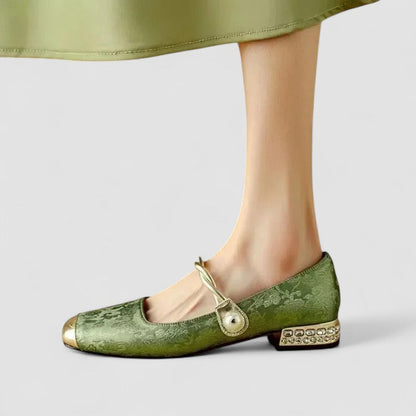 Camille Satijnen Pumps Met Sierhak