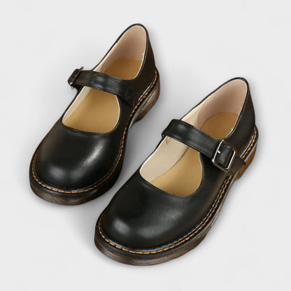 Claire Loafers met Siernaden en Gesp